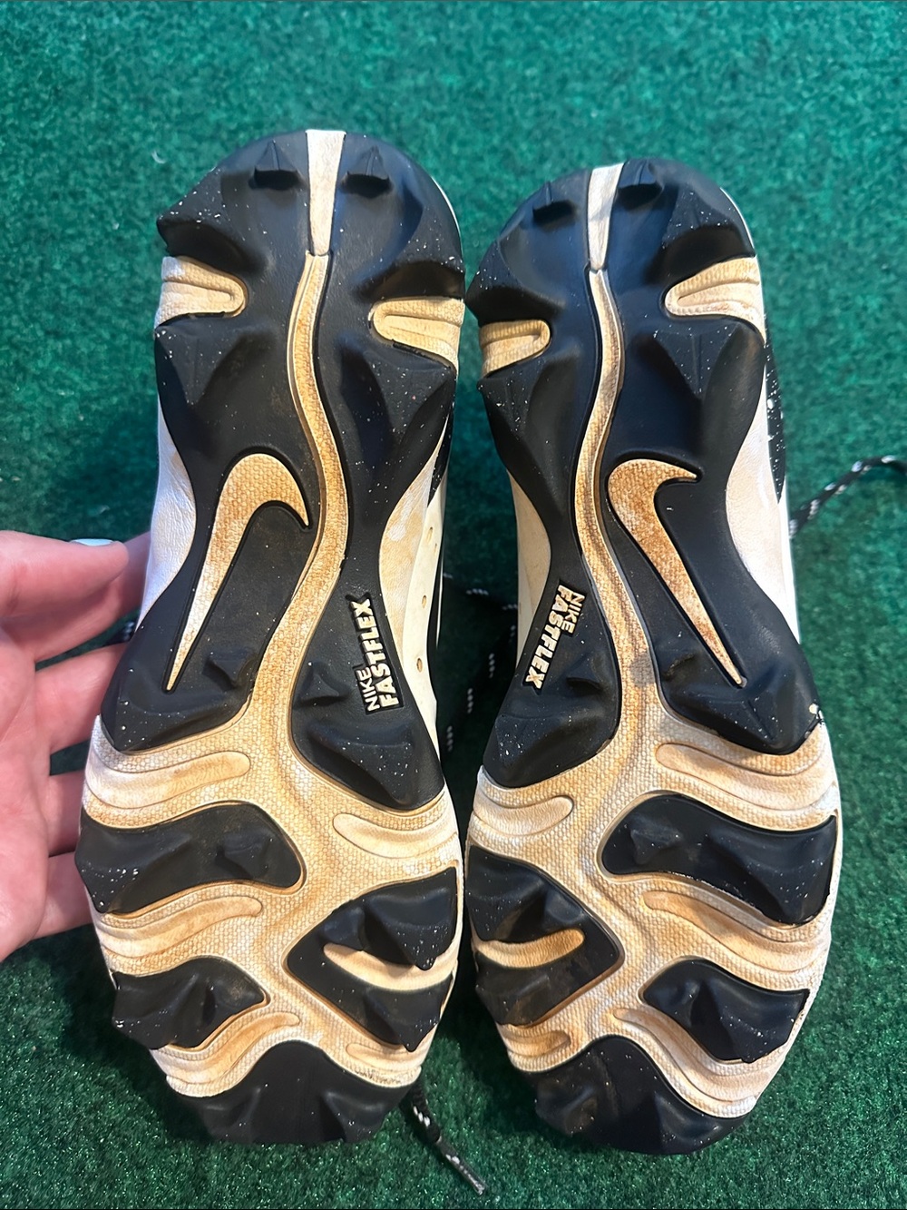 Nike White and Black Low-Top cleats - Picture 6 of 6